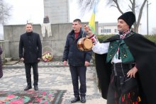 Площад с мотиви от българска шевица беше открит в българско село в Бесарабия