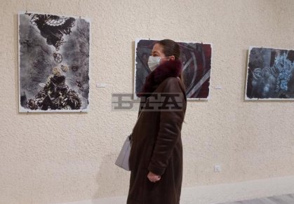 Изложбата "Графика с добавена реалност" в Добрич въвлича зрителя в ново преживяване