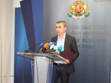 Всичките договорени количества природен газ от Азербайджан могат да бъдат доставени по алтернативни трасета, но проблемът идва от търговската част