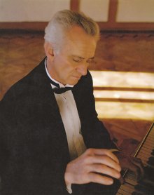 Професор Виктор Чучков ще председателства журито на конкурса "Надежди, таланти, майстори" в Добрич