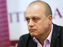 Пандемията се отрази изключително зле най-вече на туризма, заяви министър Проданов