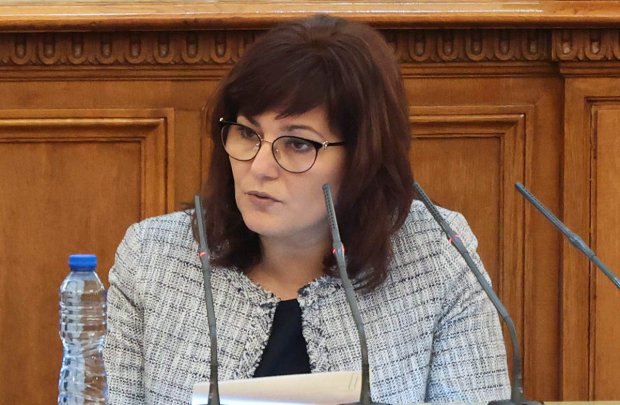 Няма желаещи общопрактикуващи лекари за работа в община Трекляно, заяви здравният министър Асена Сербезова Няма желаещи общопрактикуващи лекари за работа в община Трекляно, заяви здравният министър Асена Сербезова
