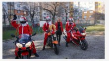 Помощници на Дядо Коледа пристигнаха на мотори във видинската детска градина "Зорница "