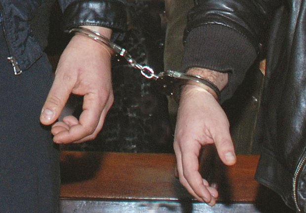 Съдът в Хасково задържа под стража обвинен в наркотрафик турски гражданин Съдът в Хасково задържа под стража обвинен в наркотрафик турски гражданин