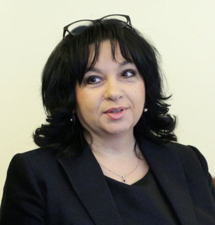Energy Minister Petkova Meets with CNNC Representative