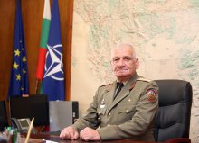 Bulgarian Chief of Staff General Botsev Confers with Chief of the Romanian Land Forces Staff Major General Uifaleanu