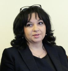 Energy Minister Petkova Resigns after CEZ Sale of Bulgarian Business