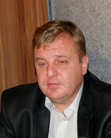 Defence Minister Karakachanov Adamant that Bulgarian Military Airports Not Used for Illegal Bringing of Imigrants