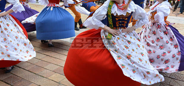 Ритми и от малко познати народни инструменти ще звучат на сцената на фестивала "Фолклор без граници" в Добрич