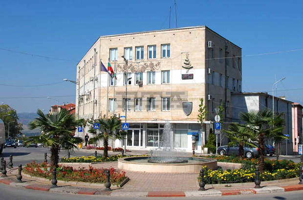 В централната част на парка в Петрич ще бъде издигнат бюст-паметник на Васил Левски