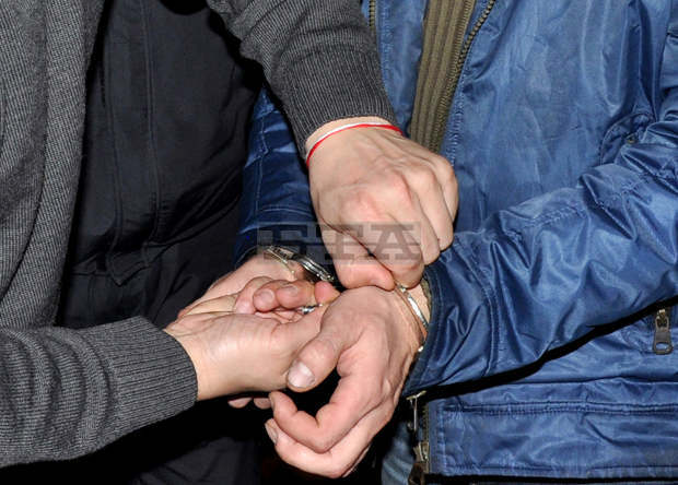 И 26-годишният помощник-капитан на кораба Vera Su, бил на вахта в нощта на инцидента, е задържан под стража