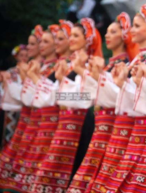 Попово събира ценители на българския фолклор на националната среща "Автентичност и съвремие"