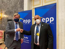 Председателят на ГЕРБ Бойко Борисов проведе телефонен разговор с генералния секретар на ЕНП Антонио Лопес