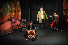 Силистренският драматично-куклен театър представя комедията на Дарио Фо "Само за мъже"