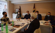 Красимир Каракачанов обсъди с войнски организации във Варна въвеждането на задължителна наборна служба и военно обучение в училищата