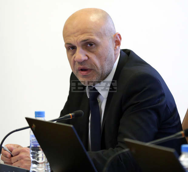 ГЕРБ алармира за опасност изборният процес да бъде затруднен, от партията видяха умисъл за дълбока конституционна криза ГЕРБ алармира за опасност изборният процес да бъде затруднен, от партията видяха умисъл за дълбока конституционна криза