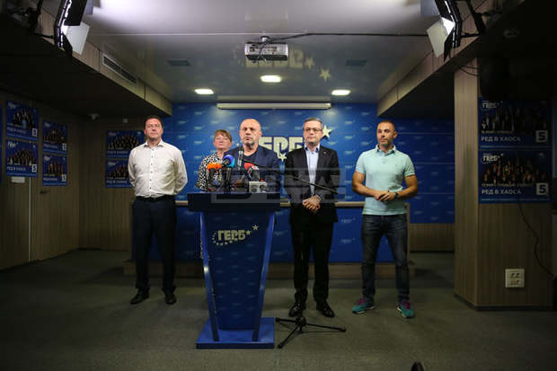 Томислав Дончев: Опитите за "изчегъртване" очевидно са неуспешни Томислав Дончев: Опитите за "изчегъртване" очевидно са неуспешни