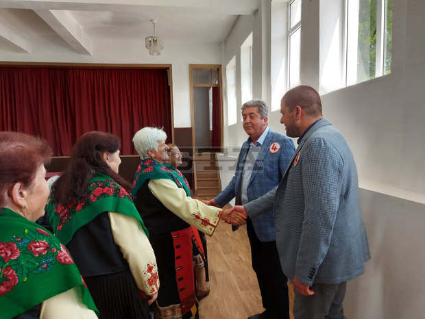 Георги Първанов подкрепи кандидатите на коалиция "БСП за България" в Хасково Георги Първанов подкрепи кандидатите на коалиция "БСП за България" в Хасково