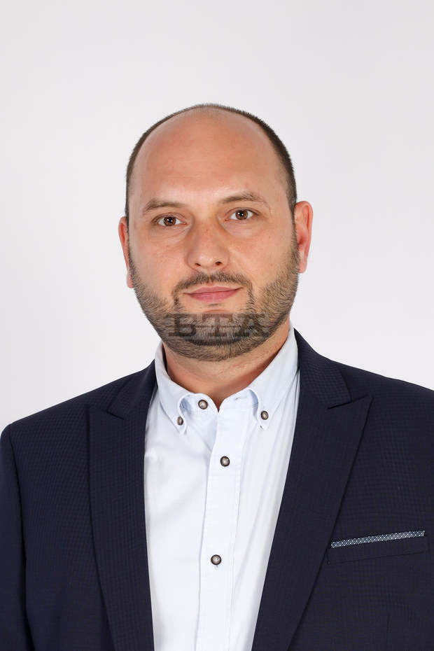Рестартиха на макс милиционерщината отпреди 30 години, смята Павел Христов, кандидат за народен представител от Варна Рестартиха на макс милиционерщината отпреди 30 години, смята Павел Христов, кандидат за народен представител от Варна