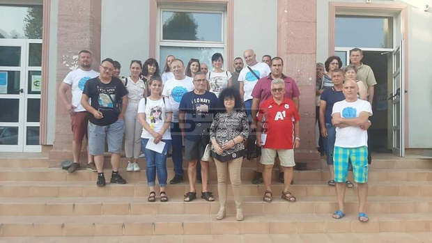 Гласувайте с бюлетина номер 22, за да превърнем България в наистина свободна страна, в която обществото да взема решения, призовават от "Има такъв народ" Гласувайте с бюлетина номер 22, за да превърнем България в наистина свободна страна, в която обществото да взема решения, призовават от "Има такъв народ"
