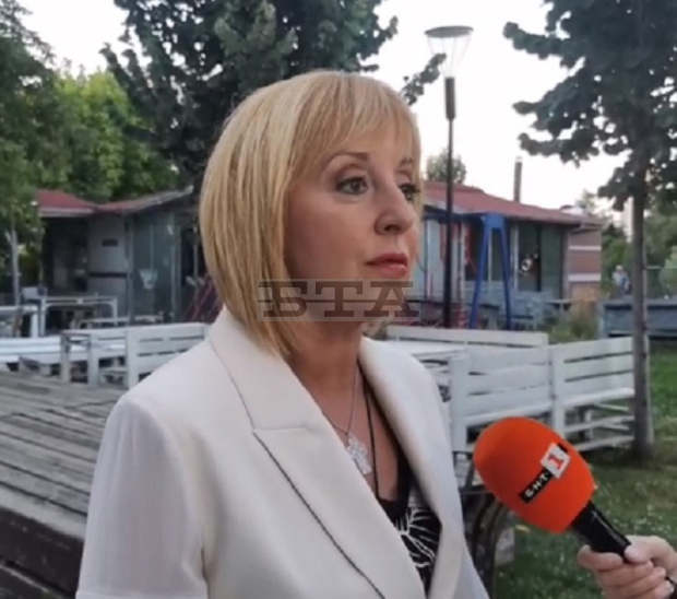 Мая Манолова се надява, че ще бъдат положени всички усилия за съставяне на редовно правителство Мая Манолова се надява, че ще бъдат положени всички усилия за съставяне на редовно правителство