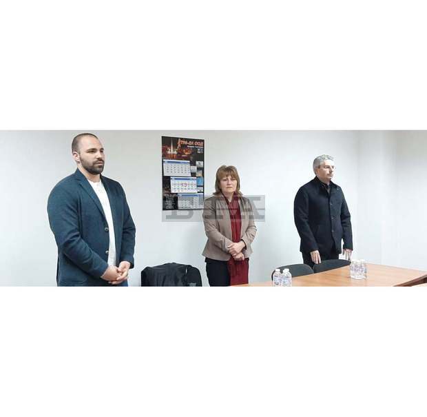 Спортната инфраструктура остава приоритет на ГЕРБ, заяви Георги Недев, кандидат за депутат от листата ГЕРБ-СДС във Велико Търново Спортната инфраструктура остава приоритет на ГЕРБ, заяви Георги Недев, кандидат за депутат от листата ГЕРБ-СДС във Велико Търново