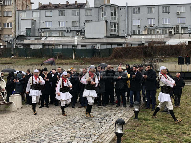 ВМРО откри предизборната си кампания с послания за по-високи доходи, сигурност и защита на българските семейства ВМРО откри предизборната си кампания с послания за по-високи доходи, сигурност и защита на българските семейства