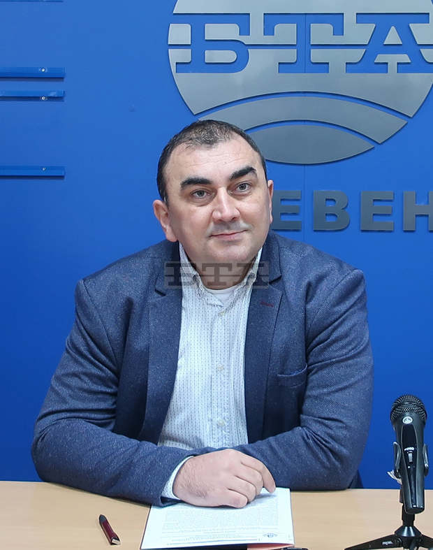 Медицинският университет в Плевен има капацитет да обучава 500 медицински сестри и акушерки, съобщи неговият ректор Медицинският университет в Плевен има капацитет да обучава 500 медицински сестри и акушерки, съобщи неговият ректор