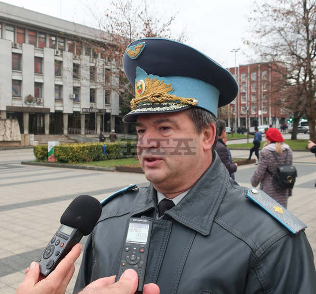 Голяма популярност има новата специалност на Висшето военновъздушно училище - "Авиационен мениджмънт" Голяма популярност има новата специалност на Висшето военновъздушно училище - "Авиационен мениджмънт"