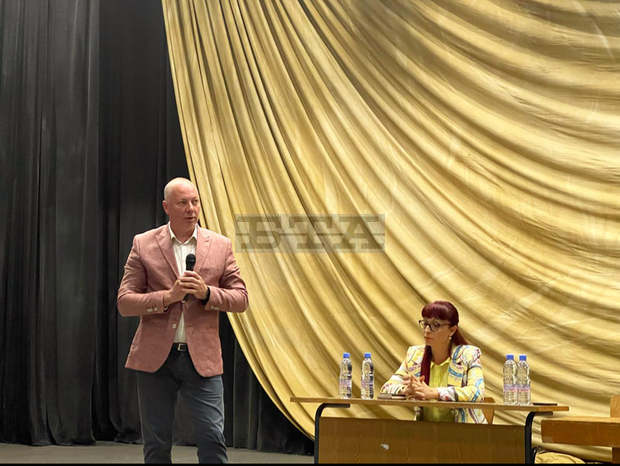 За кмет на Благоевград ГЕРБ подкрепя професионалист, е заявил Росен Желязков За кмет на Благоевград ГЕРБ подкрепя професионалист, е заявил Росен Желязков