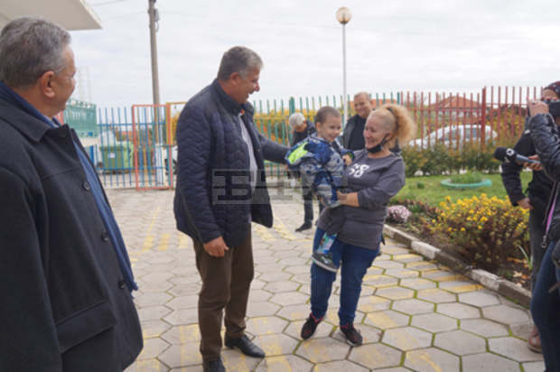 Сума за лечение получи дете от благотворителна инициатива на община Тунджа Сума за лечение получи дете от благотворителна инициатива на община Тунджа