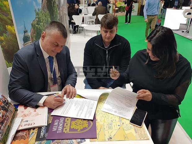 Велико Търново представя богатата си история и културно наследство на туристическата борса в Мадрид Велико Търново представя богатата си история и културно наследство на туристическата борса в Мадрид
