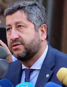 ГЕРБ и ДПС са в кръстоносен походсрещу машинното гласуване, заяви Христо Иванов