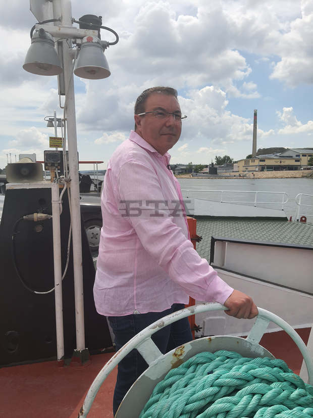 Проф. д-р Костадин Ангелов: Спирането на АМ "Хемус" е кражба на бъдещeто на Варна и на цяла Северна България Проф. д-р Костадин Ангелов: Спирането на АМ "Хемус" е кражба на бъдещeто на Варна и на цяла Северна България