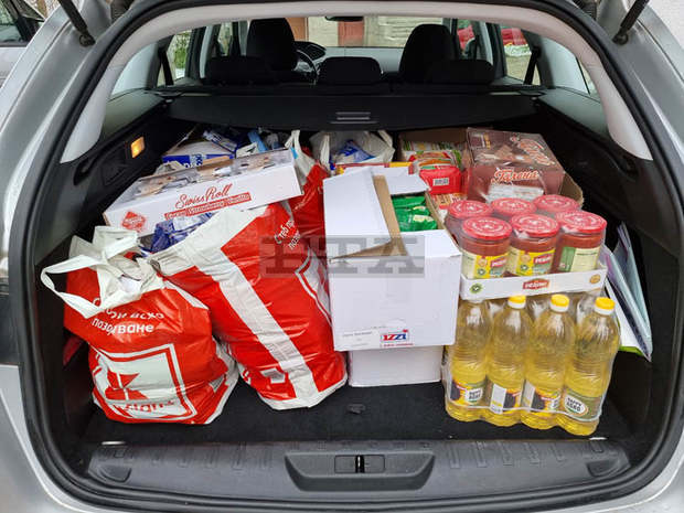 Кампанията "Купи и дари" събра близо 300 килограма хранителни продукти за нуждаещи се в Добрич