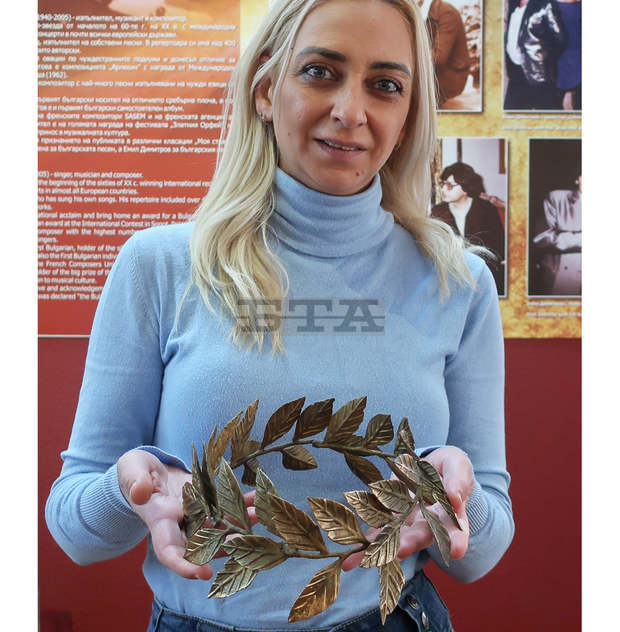 Навършват се 81 години от рождението на Емил Димитров и музеят в родния му Плевен показва ценна колекция за певеца