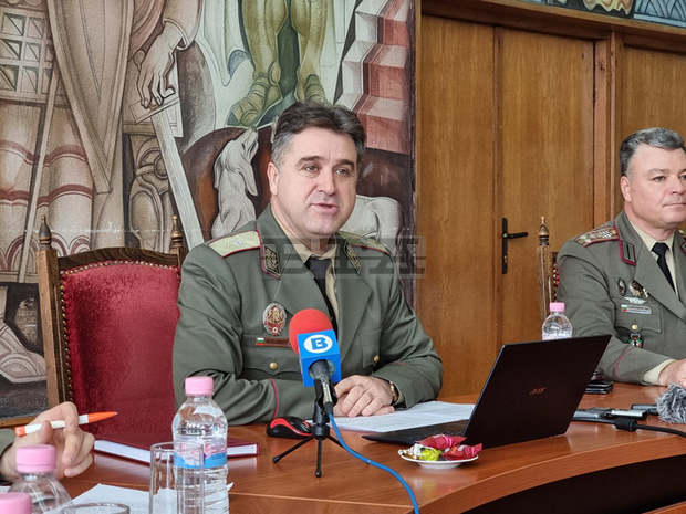 С около 30 процента е увеличен приемът за курсанти в НВУ "Васил Левски" за следващата учебна година С около 30 процента е увеличен приемът за курсанти в НВУ "Васил Левски" за следващата учебна година