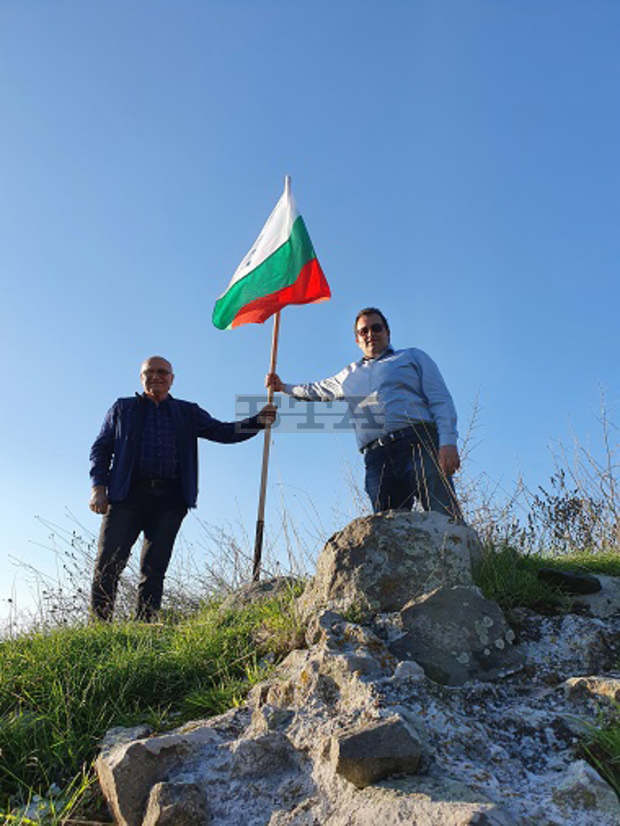 НФСБ  издигна българското знаме над кулата, дала името на Бургас НФСБ  издигна българското знаме над кулата, дала името на Бургас