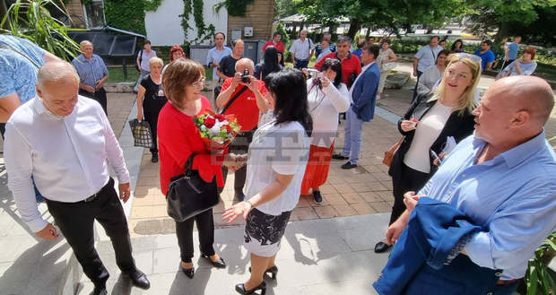 Служебното правителство да изнесе информация има ли пари в Сребърния фонд и колко са те, е призовала Корнелия Нинова Служебното правителство да изнесе информация има ли пари в Сребърния фонд и колко са те, е призовала Корнелия Нинова
