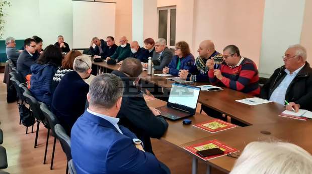Браншовият сектор обсъди Националната стратегия за лозарството Браншовият сектор обсъди Националната стратегия за лозарството