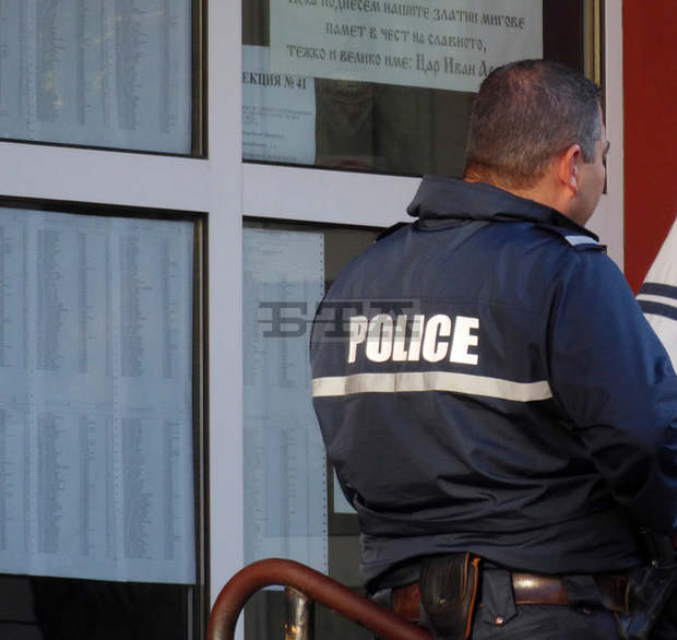 В област Сливен 321 полицаи са ангажирани в изборния ден В област Сливен 321 полицаи са ангажирани в изборния ден