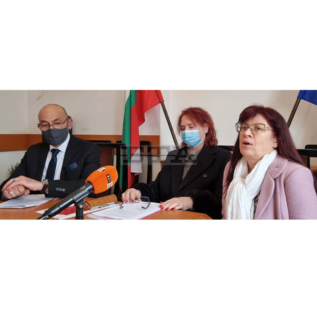 Учениците от пети, шести, девети, 10-и и 11 клас във Варненска област ще учат в началото на втория срок на ротационен принцип Учениците от пети, шести, девети, 10-и и 11 клас във Варненска област ще учат в началото на втория срок на ротационен принцип