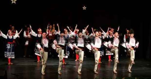 Сливенският ансамбъл за народни песни и танци ще изнесе Коледен концерт