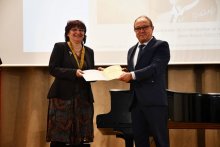 В историята остават лидерите, преодолели трудностите на времето, каза министър Николай Денков