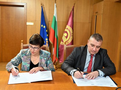 Меморандум за сътрудничество подписаха ректорите на УНСС и на ХТМУ