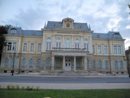 Липсата на средства поставя все по-сериозно въпроса с намирането на кадри за музеите, смята проф. Николай Ненов Липсата на средства поставя все по-сериозно въпроса с намирането на кадри за музеите, смята проф. Николай Ненов