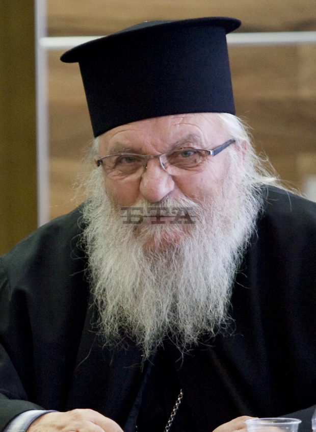 Нов приют гради в с. Коняво, община Кюстендил, отец Иван от Нови хан