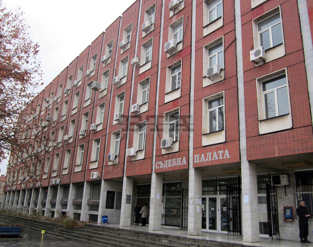 В Окръжен съд - Плевен са постъпили близо 2000 наказателни, граждански и търговски дела през тази година В Окръжен съд - Плевен са постъпили близо 2000 наказателни, граждански и търговски дела през тази година