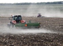 Стопаните в Добричка област започнаха сеитбата на есенните култури