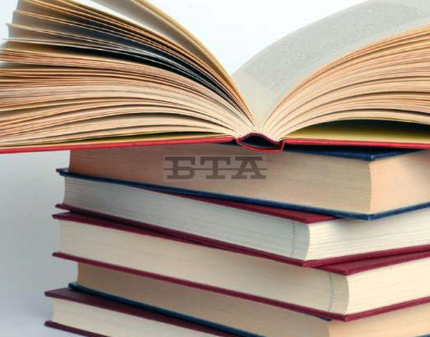 "Книга за надеждата" е наречен коледен благотворителен пазар с дарени произведения "Книга за надеждата" е наречен коледен благотворителен пазар с дарени произведения